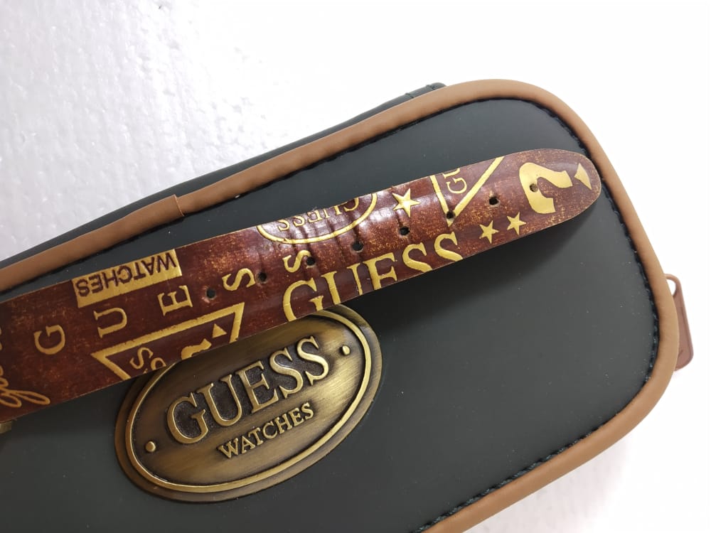 Jam Tangan Guess Inc 1995.