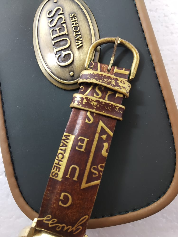 Jam Tangan Guess Inc 1995.