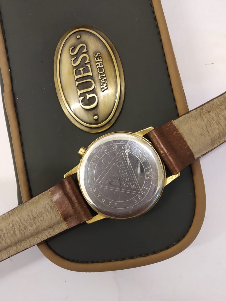 Jam Tangan Guess Inc 1995.