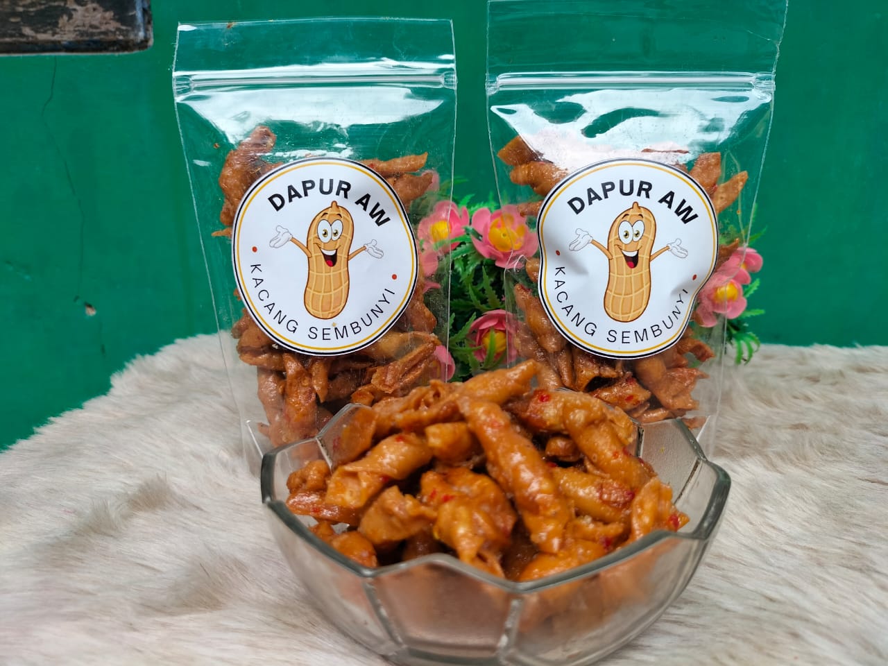 Beli 2 bungkus abon ayam original gratis 1 bungkus kacang sembunyi